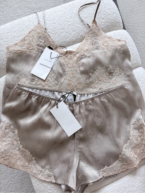 Zara Tops - ZARA SET EMBROIDERED CAMISOLE TOP AND SHORTS BEIGE SMALL